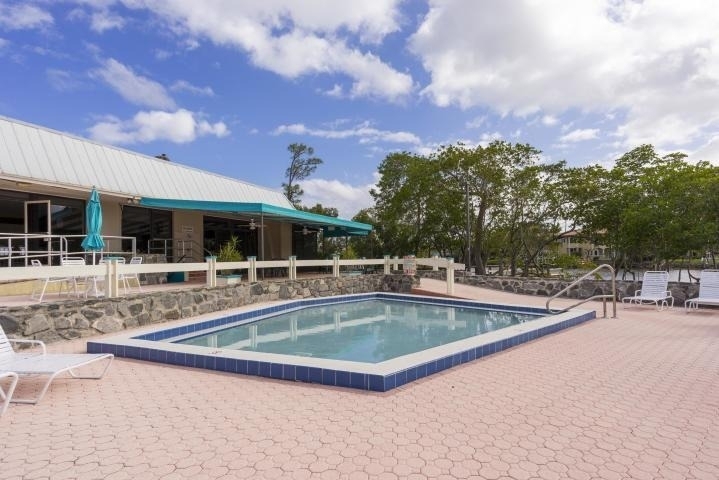 9130 Se Riverfront Terrace - Photo 37