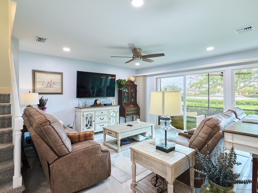 9130 Se Riverfront Terrace - Photo 7