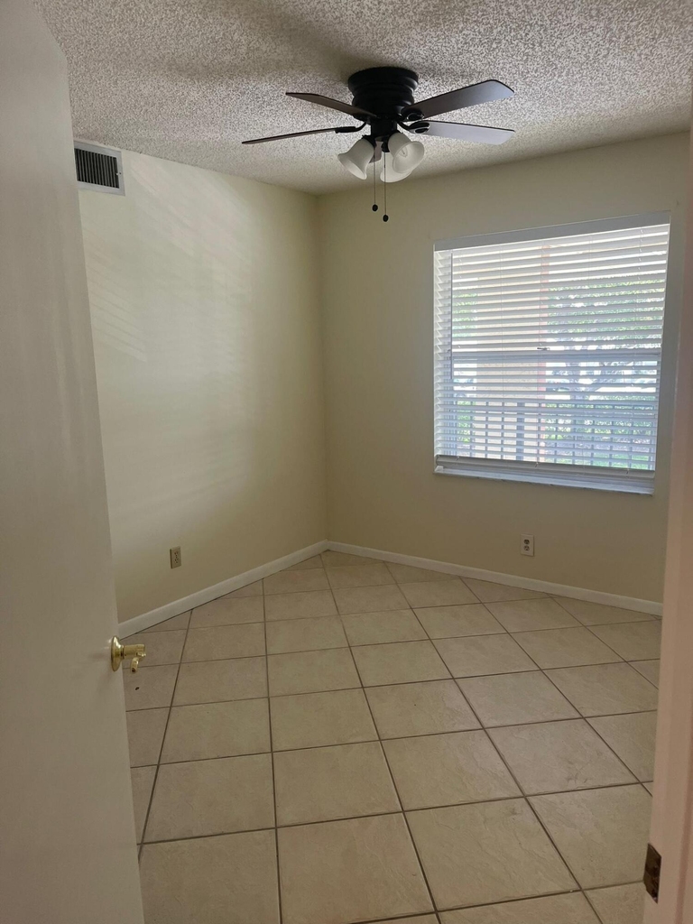 9993 Three Lakes Circle - Photo 21