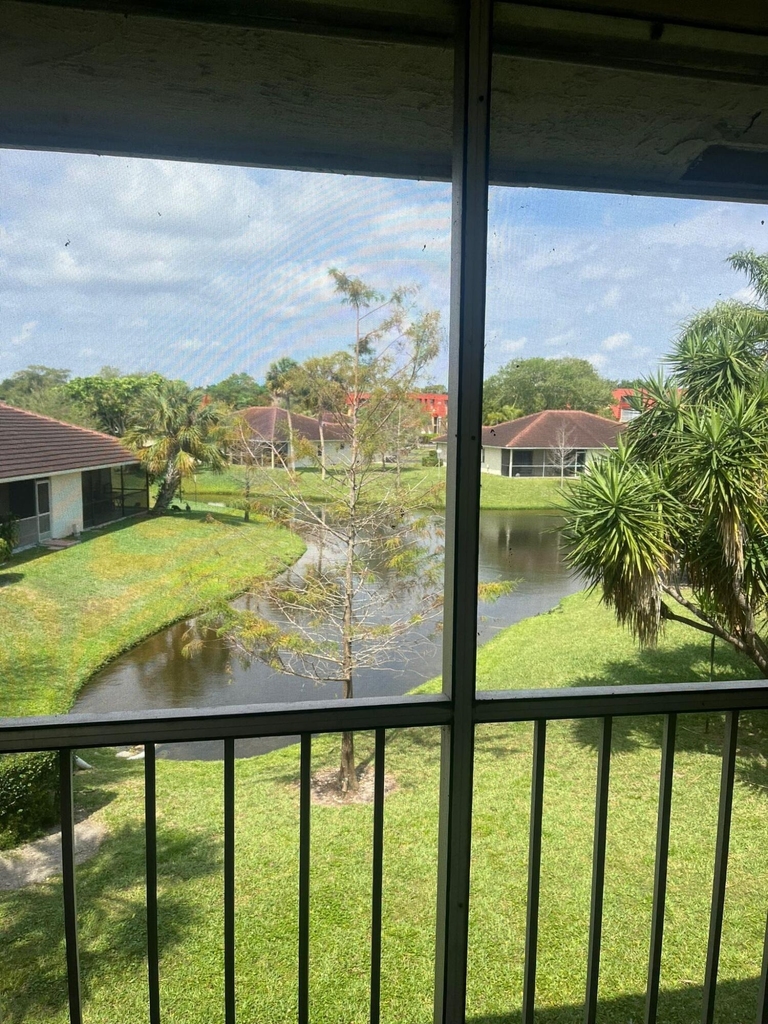 9993 Three Lakes Circle - Photo 11