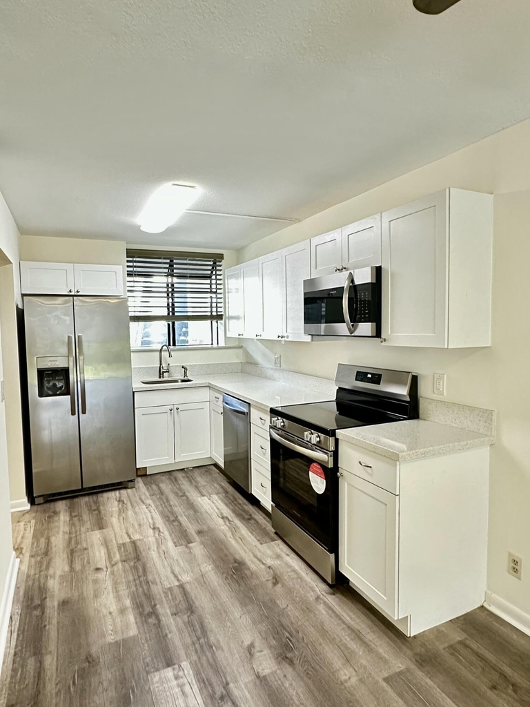 1250 S Military Trail - Photo 10