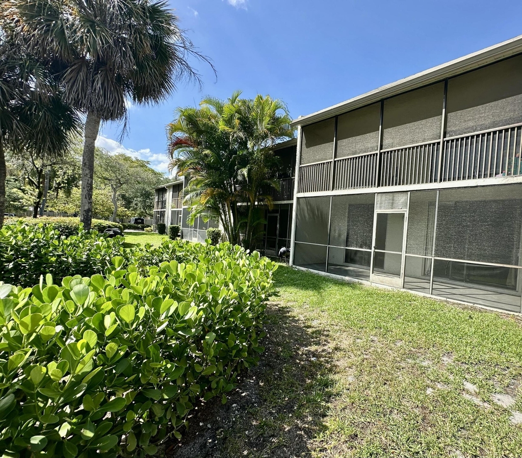 1250 S Military Trail - Photo 24