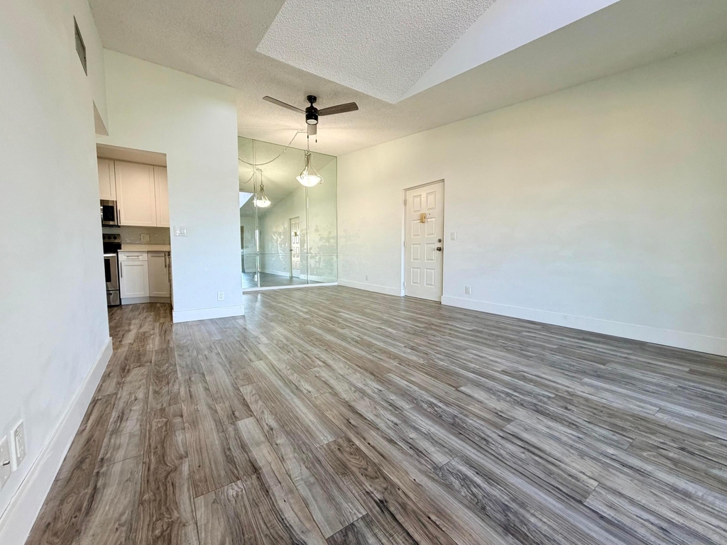 616 Sea Pine Way Way - Photo 4