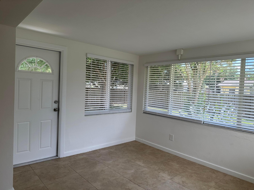 2745 Atlantic Boulevard - Photo 8