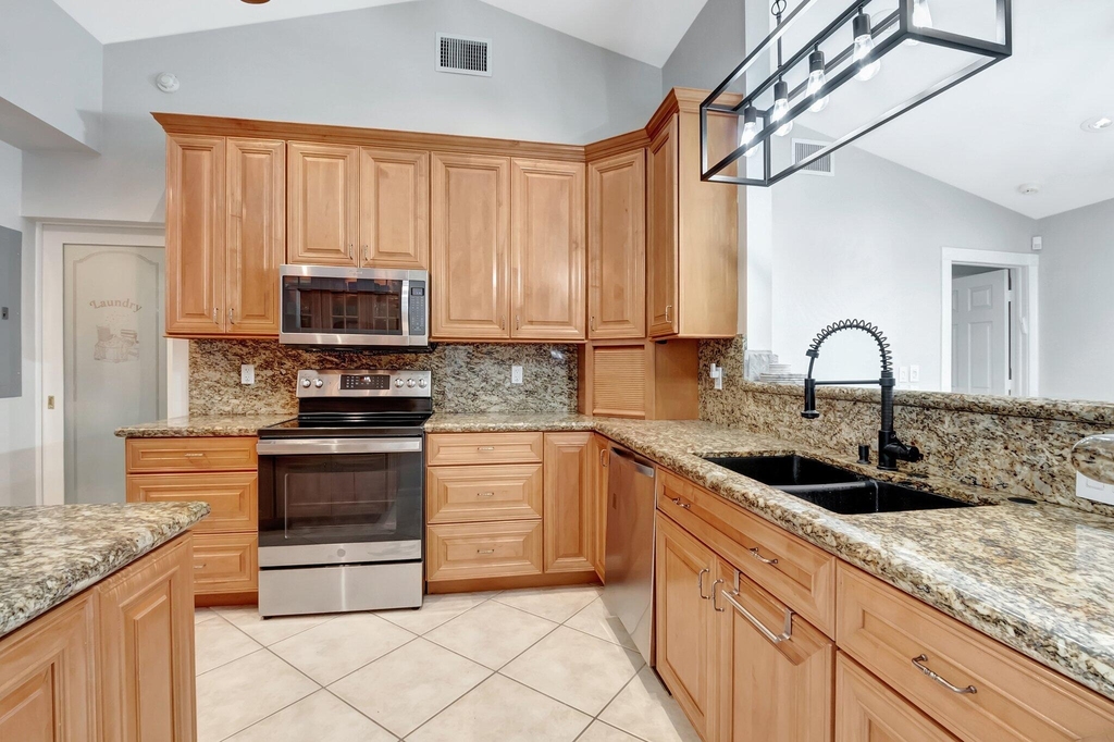 9680 Lancaster Place - Photo 20