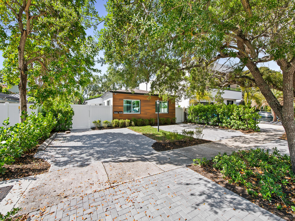 1508 Ne 6th Street - Photo 0