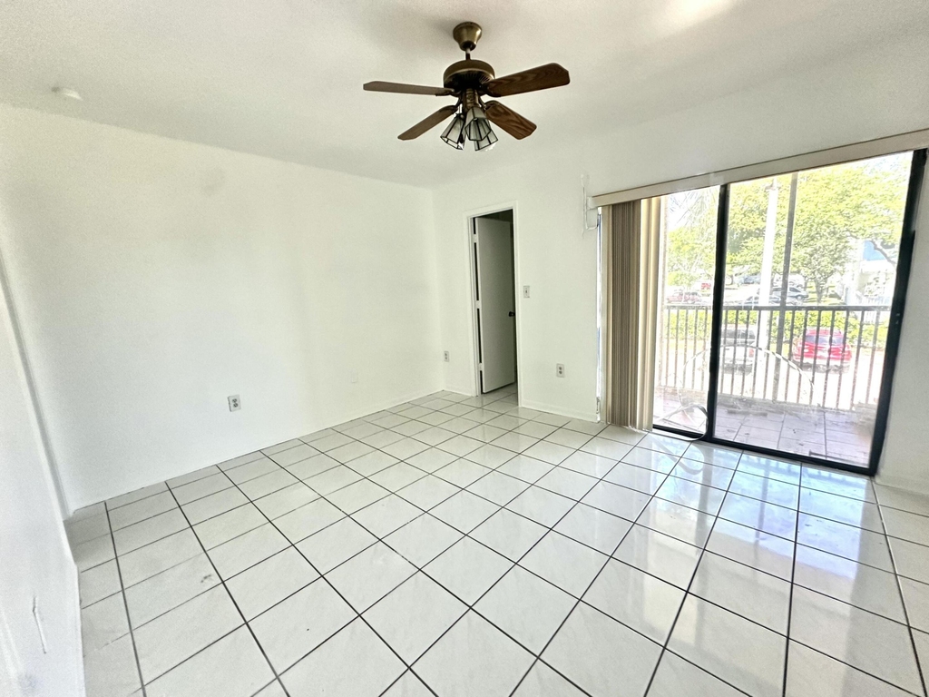 10350 Sw 220th Street - Photo 3