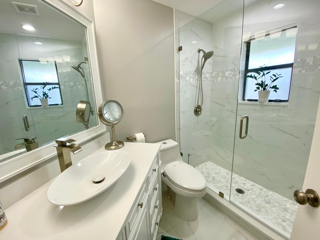 1127 E Seminole Avenue - Photo 12