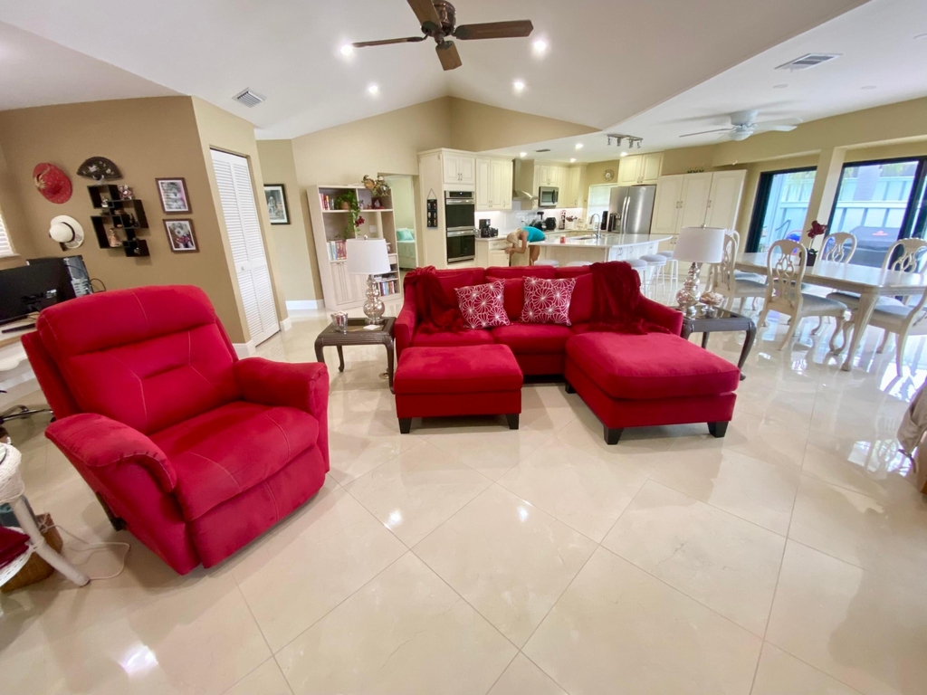1127 E Seminole Avenue - Photo 4