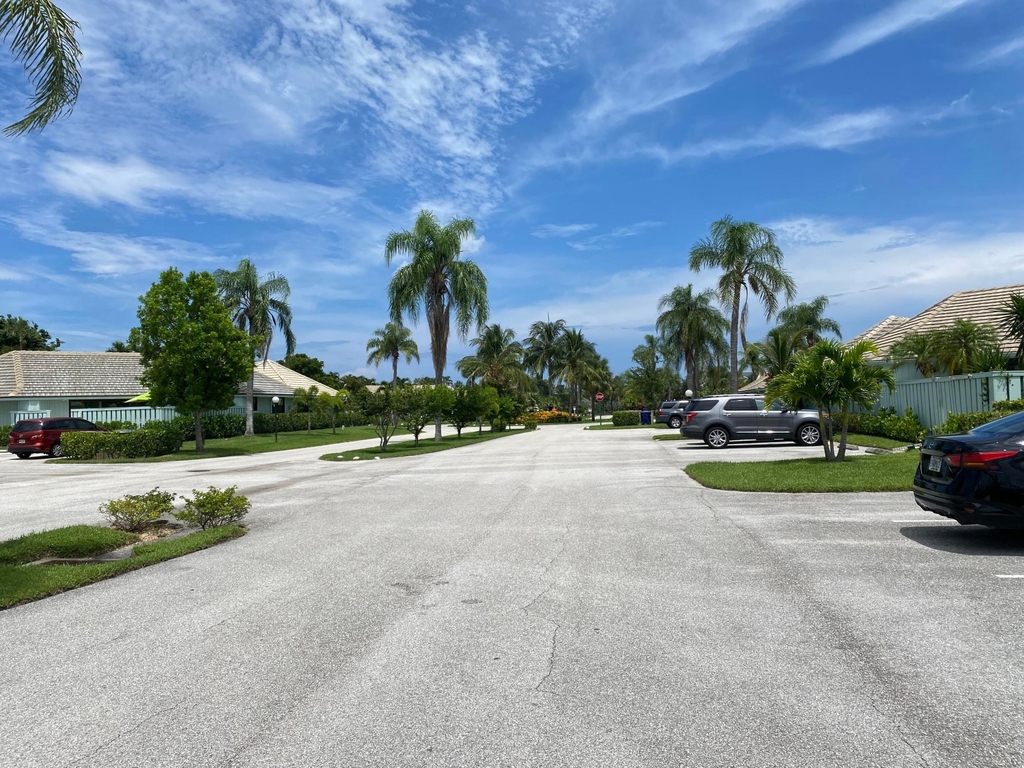 1127 E Seminole Avenue - Photo 19