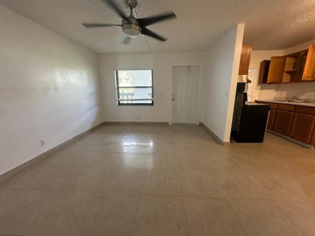 889 Riverside Drive - Photo 0