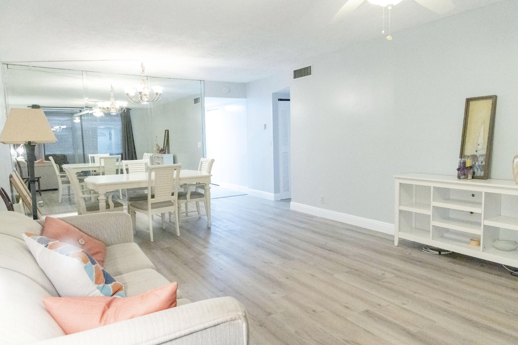 2851 Somerset Drive - Photo 8
