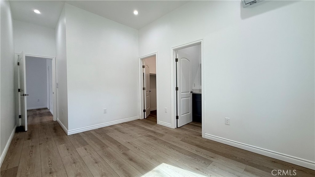 656 E I - Photo 8