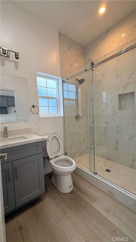 656 E I - Photo 1