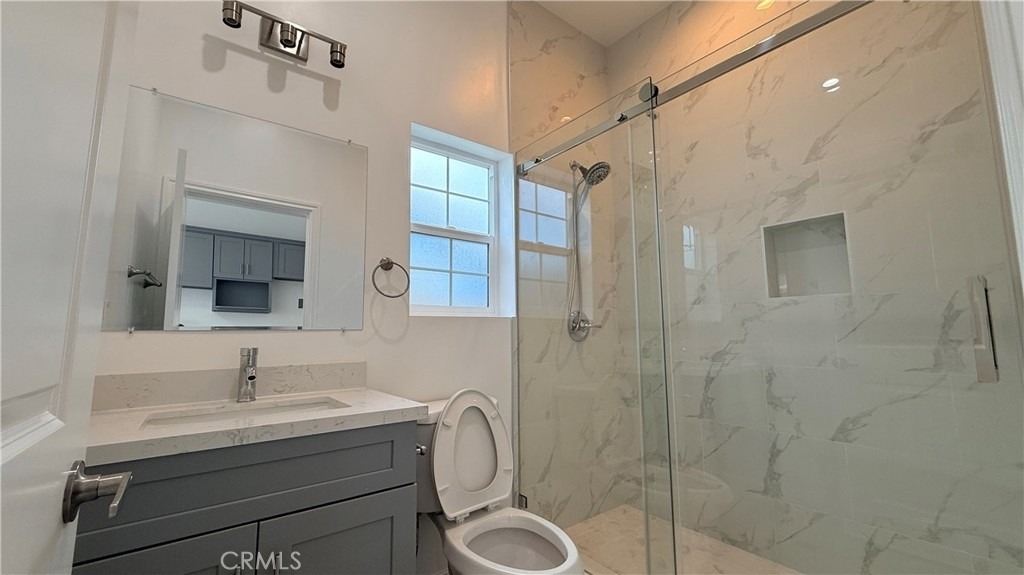 656 E I - Photo 2