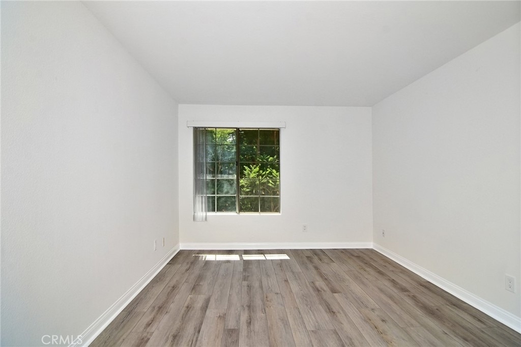 21500 Burbank Boulevard - Photo 8
