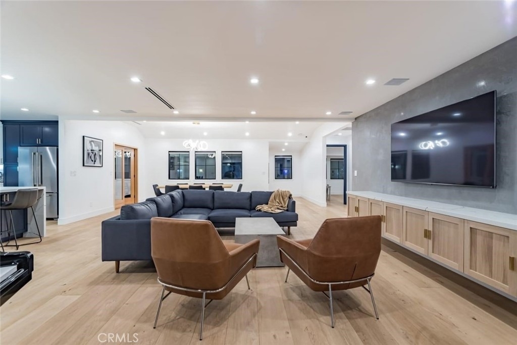 4627 Ethel Ave - Photo 1