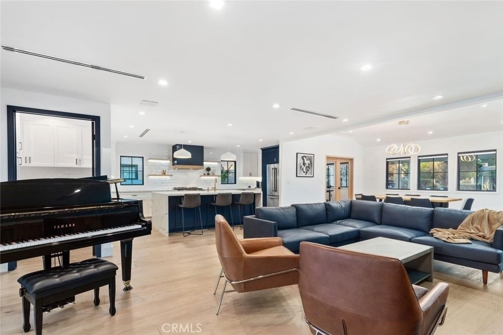 4627 Ethel Ave - Photo 2