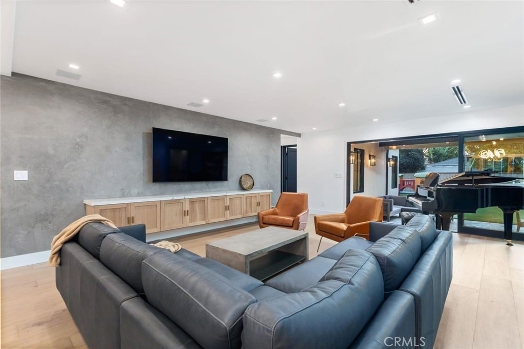 4627 Ethel Ave - Photo 5