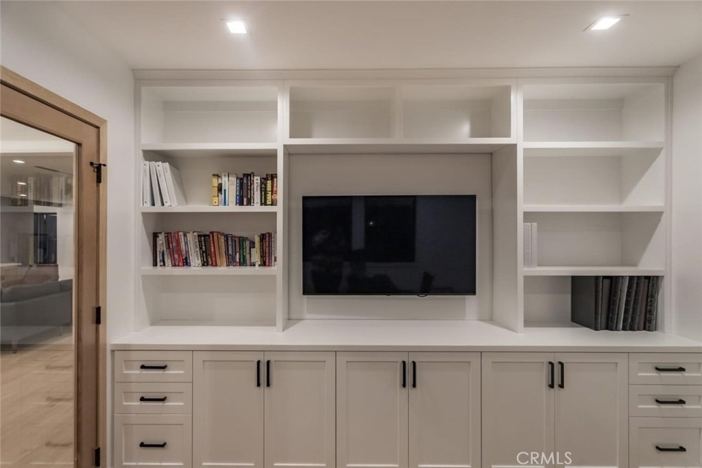4627 Ethel Ave - Photo 10