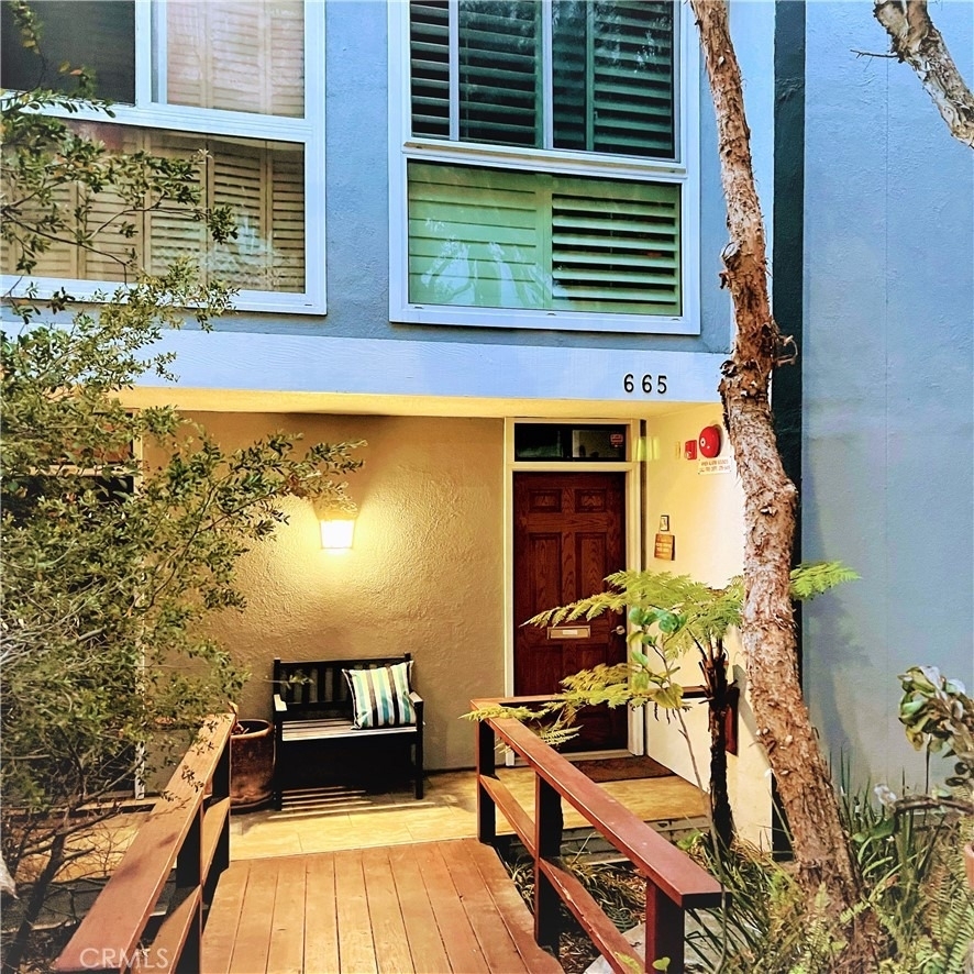 665 The Village - Photo 3
