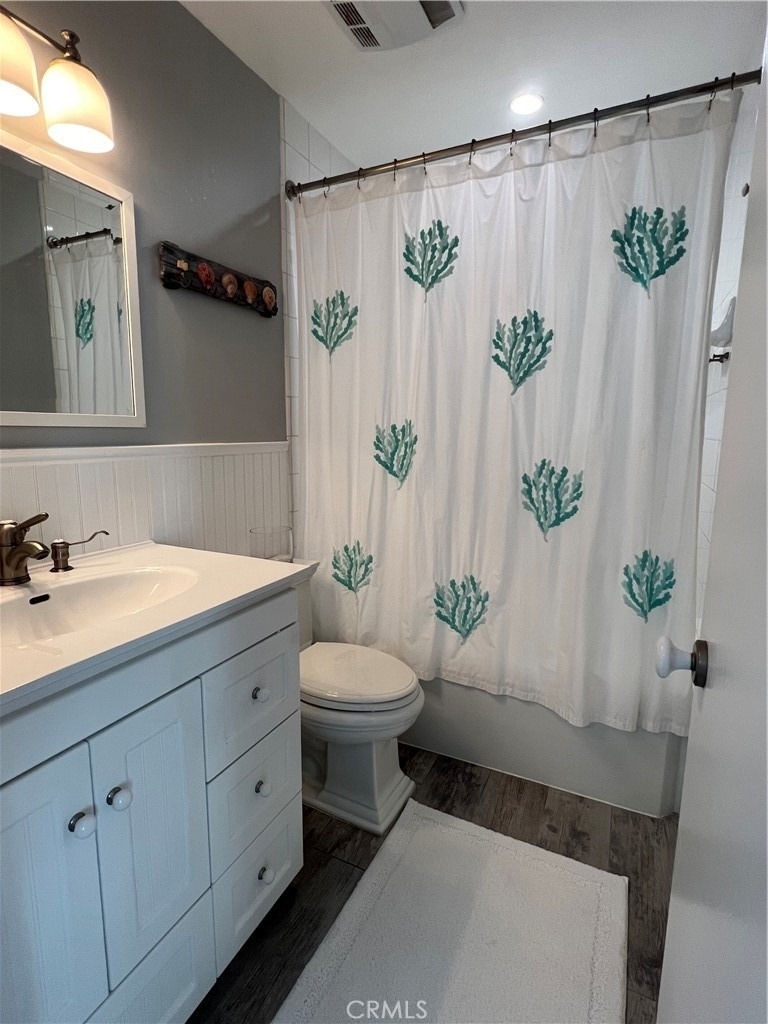 665 The Village - Photo 17