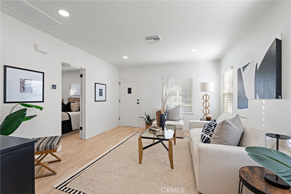 267 Olive - Photo 5