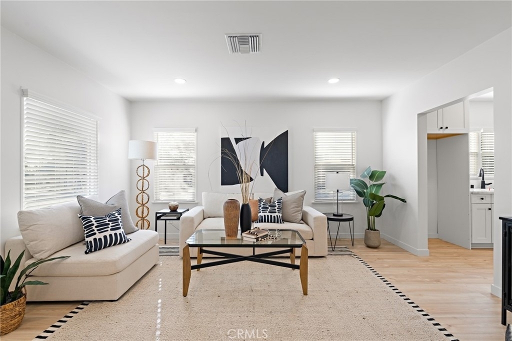 267 Olive - Photo 4