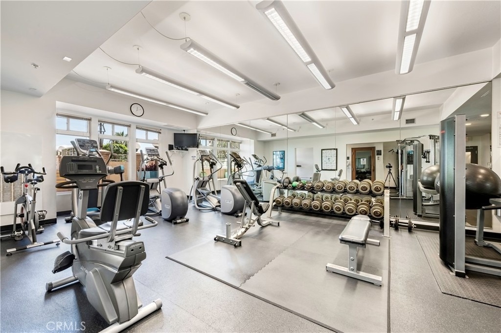 388 E Ocean - Photo 3