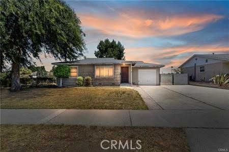 823 Filbert - Photo 0