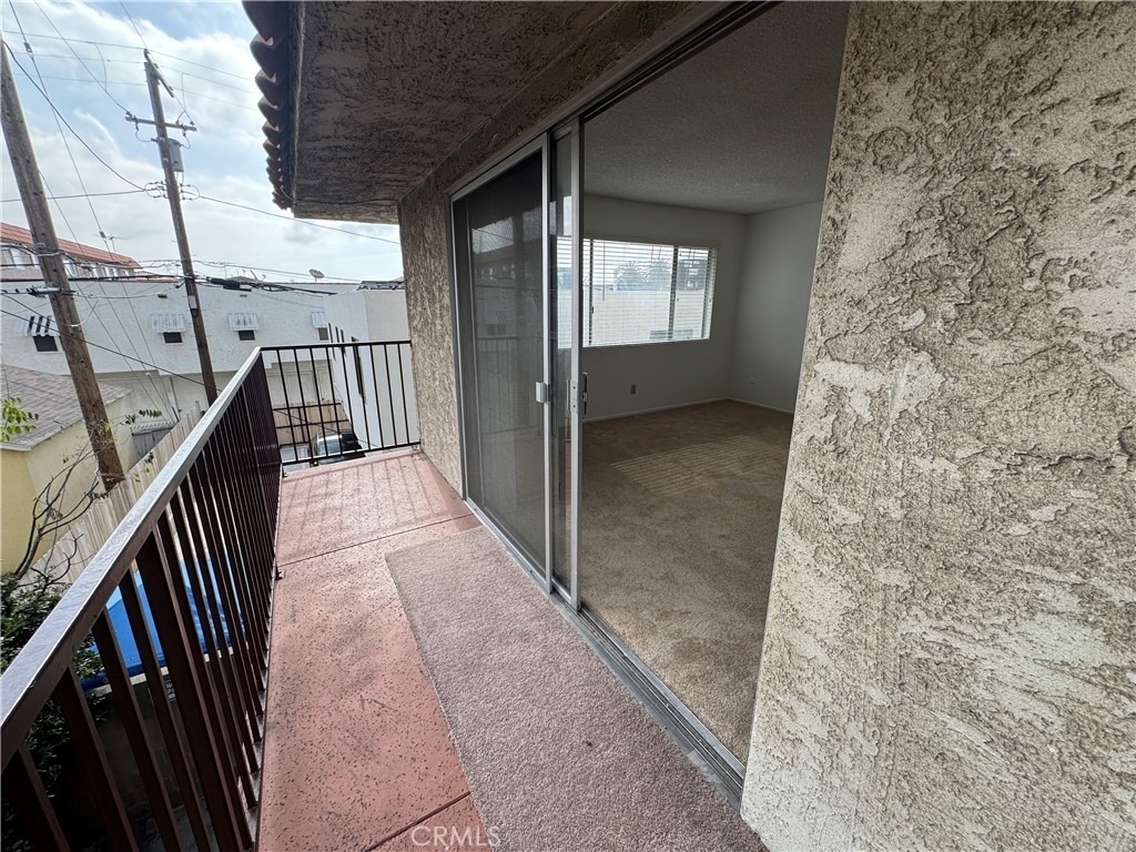 1236 W 8th - Photo 10