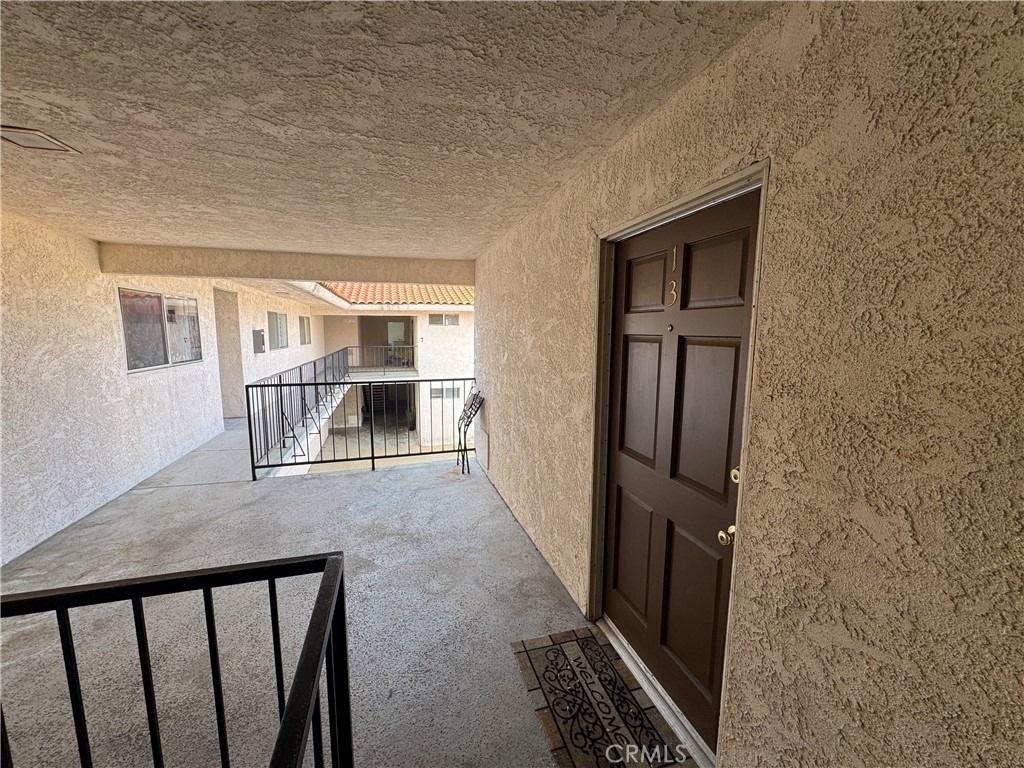635 W 15th - Photo 0