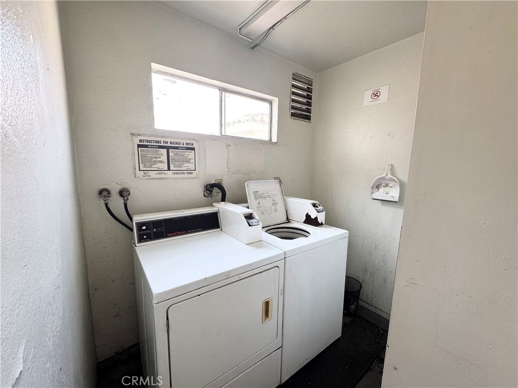 635 W 15th - Photo 10