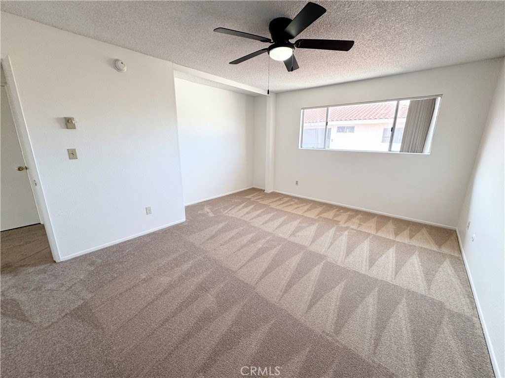 635 W 15th - Photo 7