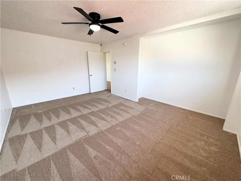 635 W 15th - Photo 8