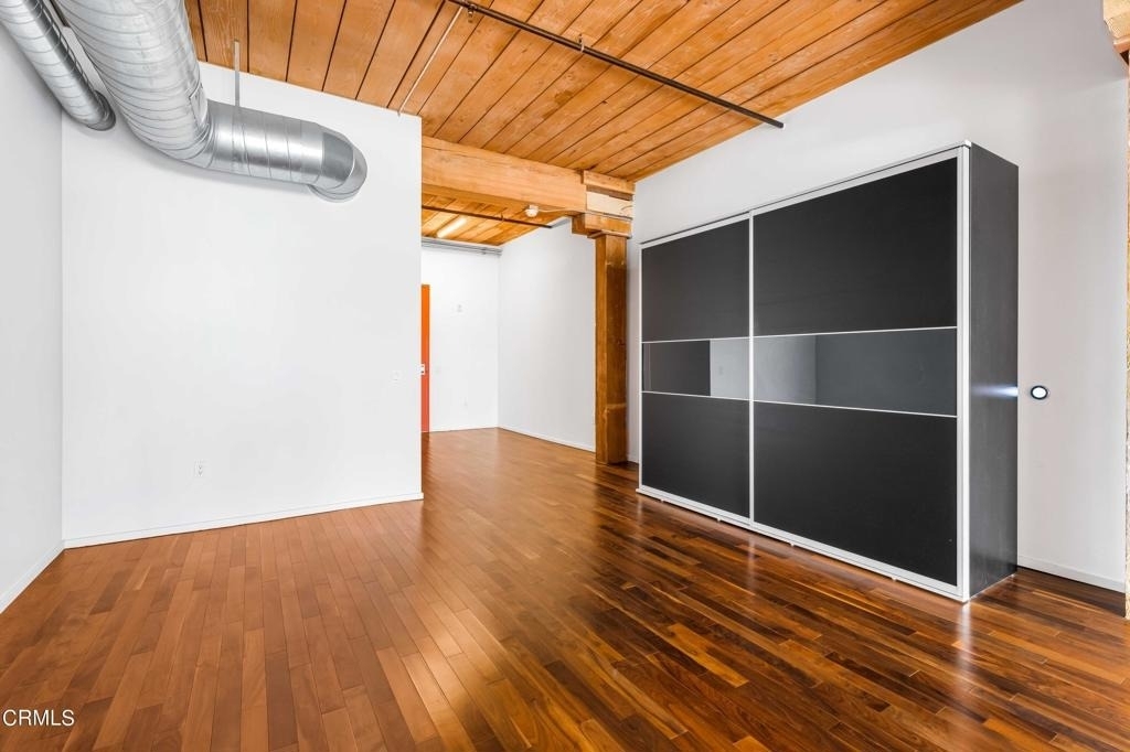 530 S Hewitt Street - Photo 10