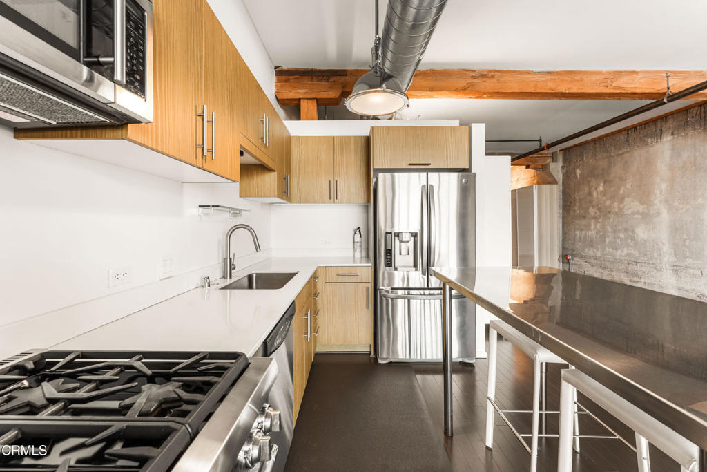530 S Hewitt Street - Photo 17