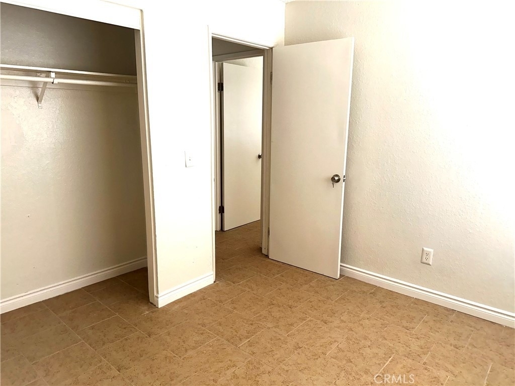 11661 White Avenue - Photo 5