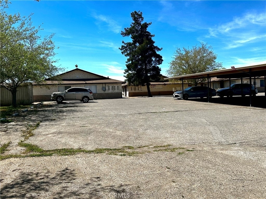11661 White Avenue - Photo 17