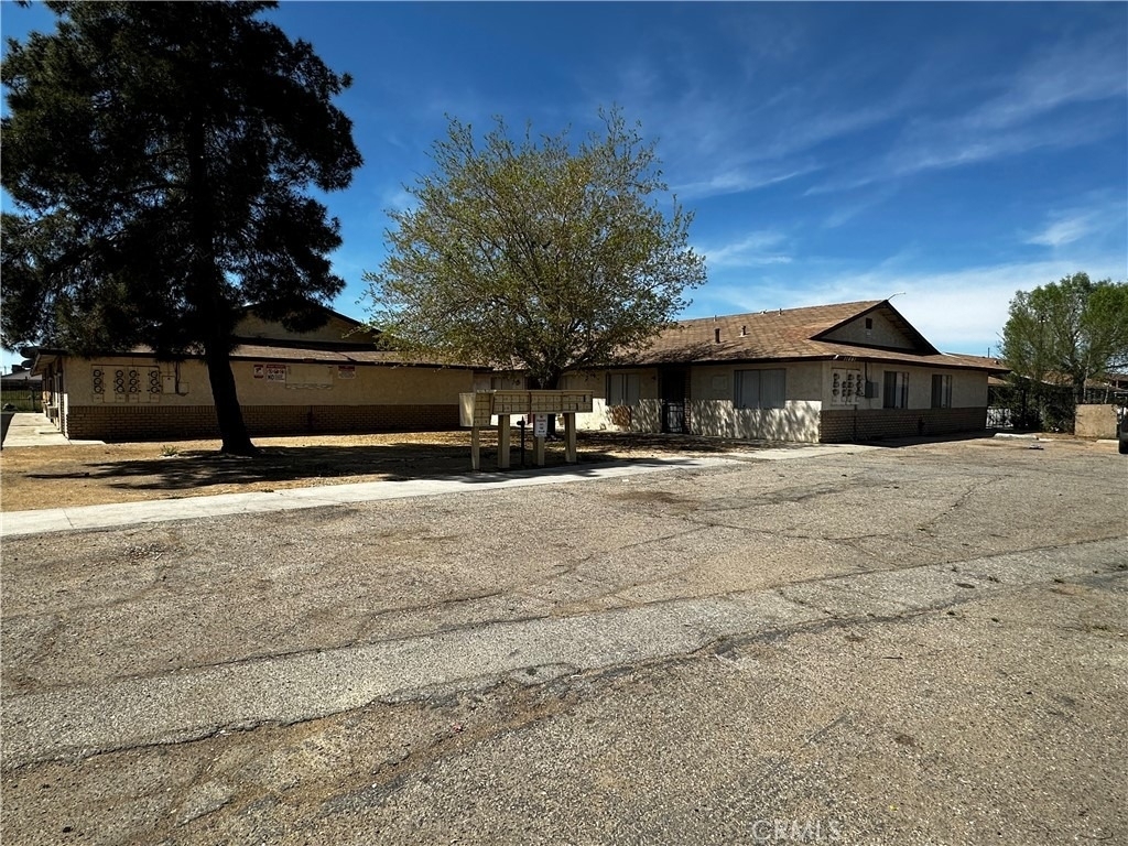 11661 White Avenue - Photo 14