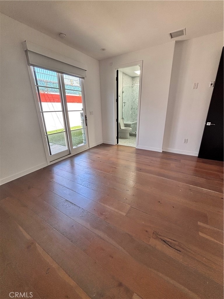 1009 Palms - Photo 2
