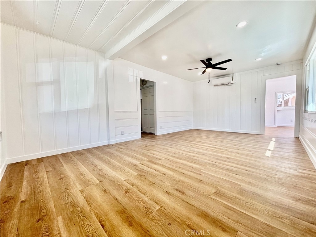910 Acacia Avenue - Photo 1