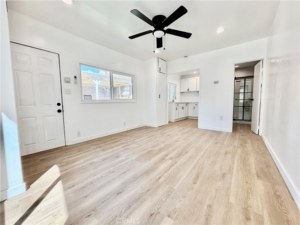 910 Acacia Avenue - Photo 16