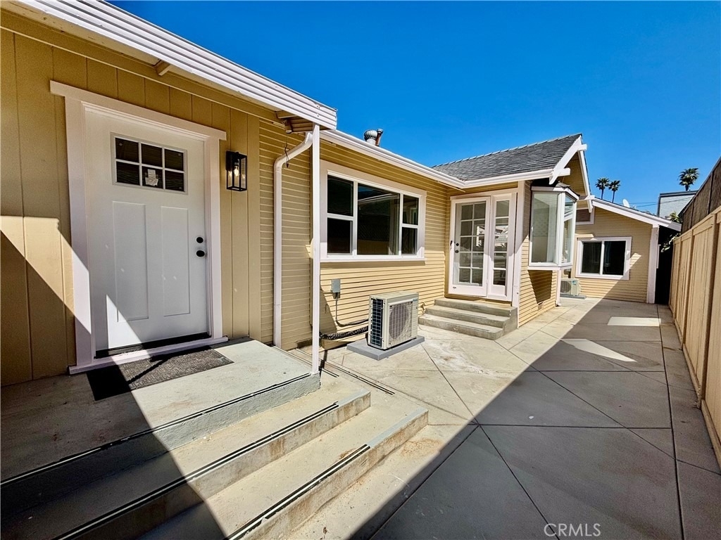 910 Acacia Avenue - Photo 19