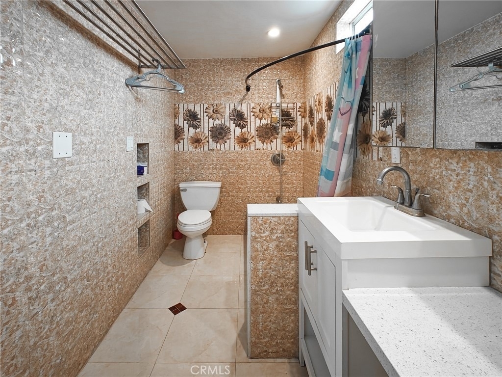 6217 Avon Avenue - Photo 5