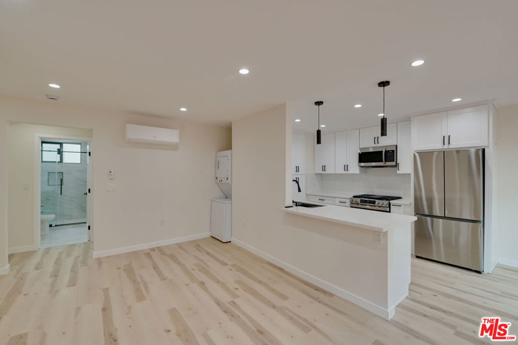 928 N San Vicente Boulevard - Photo 3