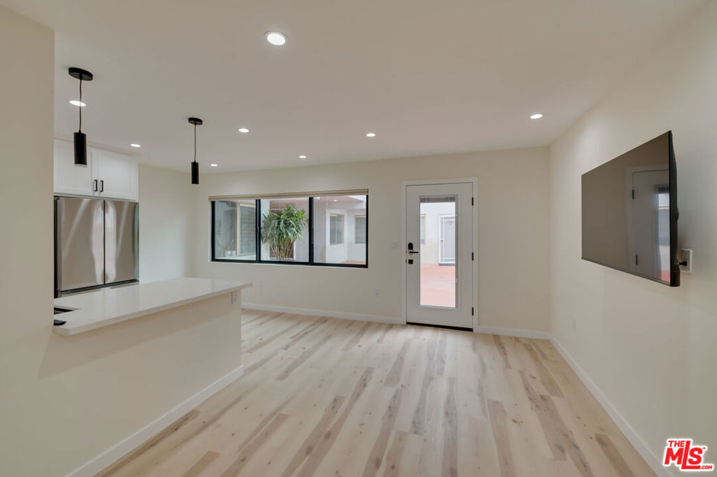 928 N San Vicente Boulevard - Photo 1