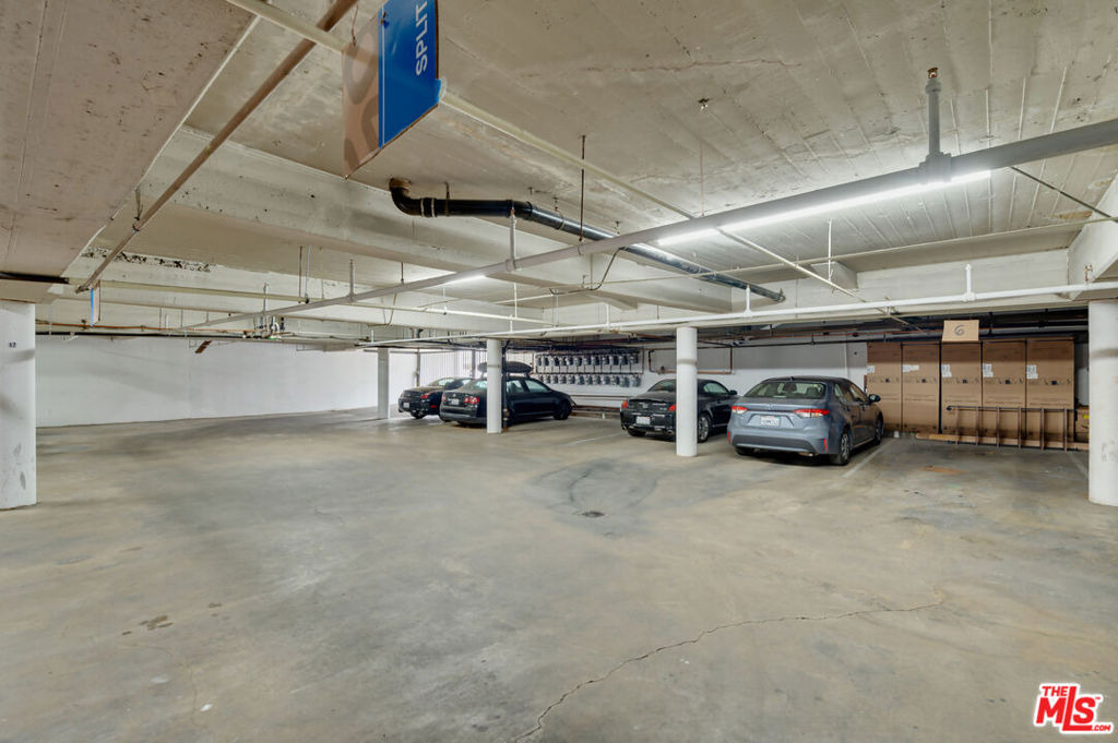 928 N San Vicente Boulevard - Photo 12