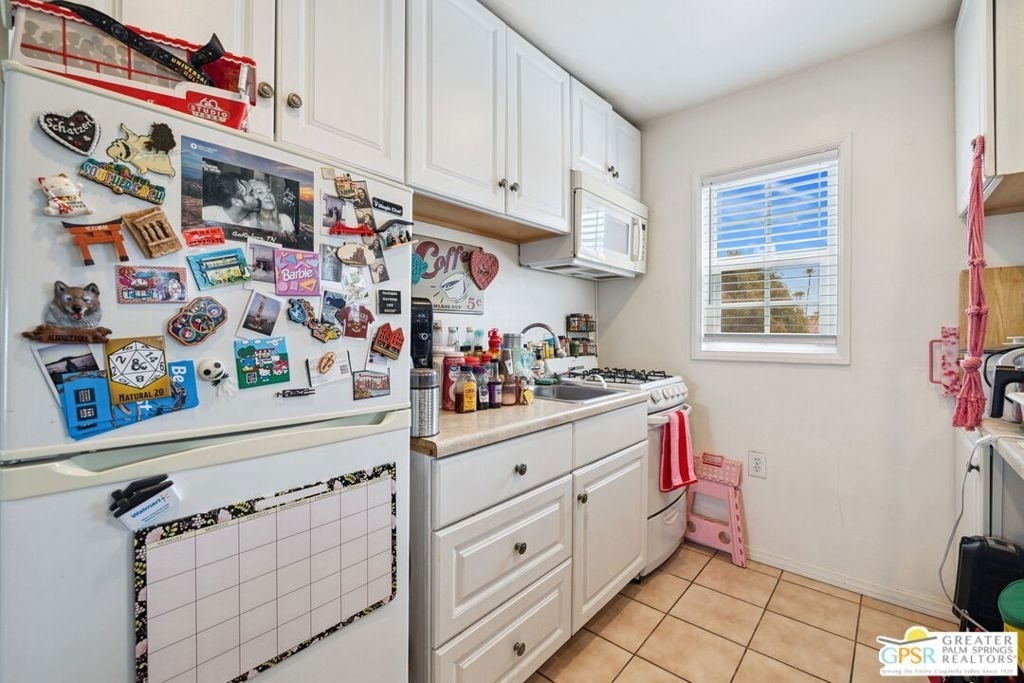 1674 S Via Salida - Photo 15