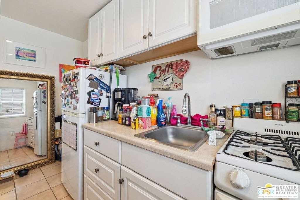 1674 S Via Salida - Photo 16